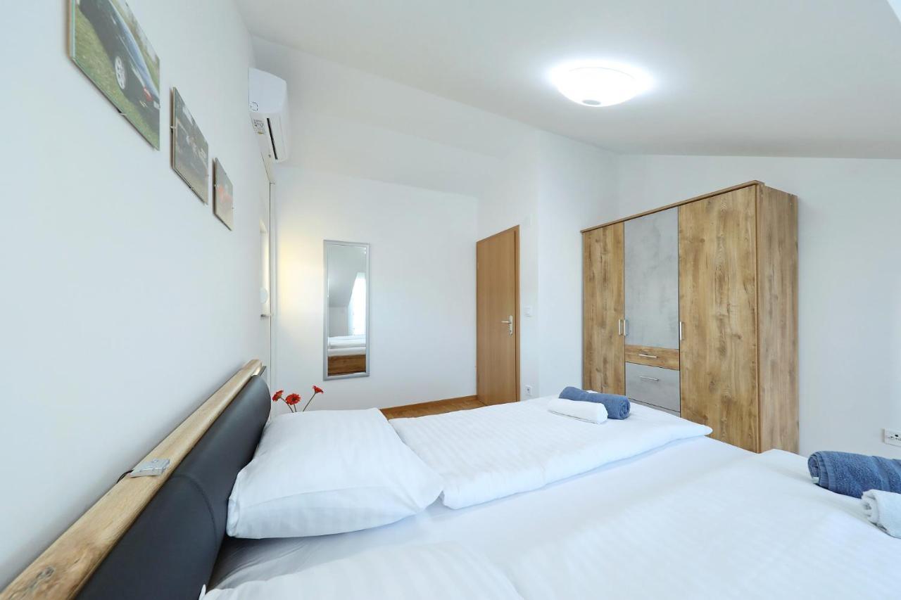 Apartments Oliva วรซี ภายนอก รูปภาพ
