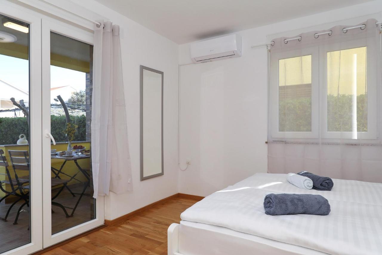 Apartments Oliva วรซี ภายนอก รูปภาพ