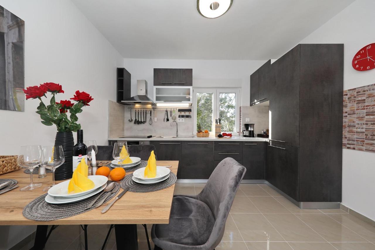 Apartments Oliva วรซี ภายนอก รูปภาพ