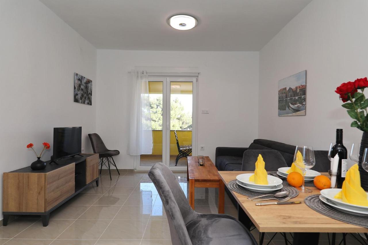 Apartments Oliva วรซี ภายนอก รูปภาพ