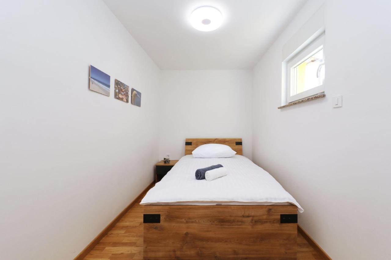 Apartments Oliva วรซี ภายนอก รูปภาพ