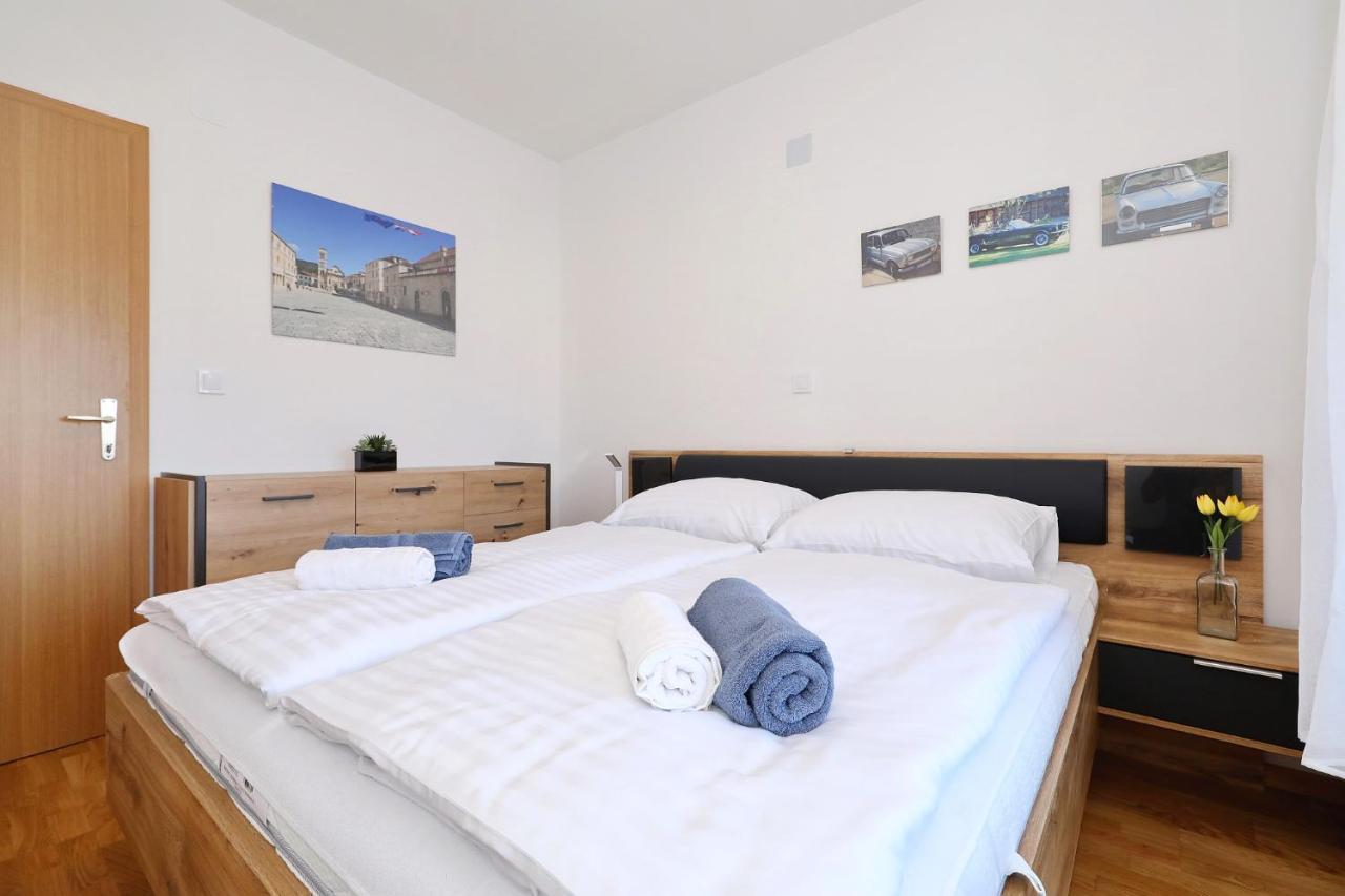 Apartments Oliva วรซี ภายนอก รูปภาพ